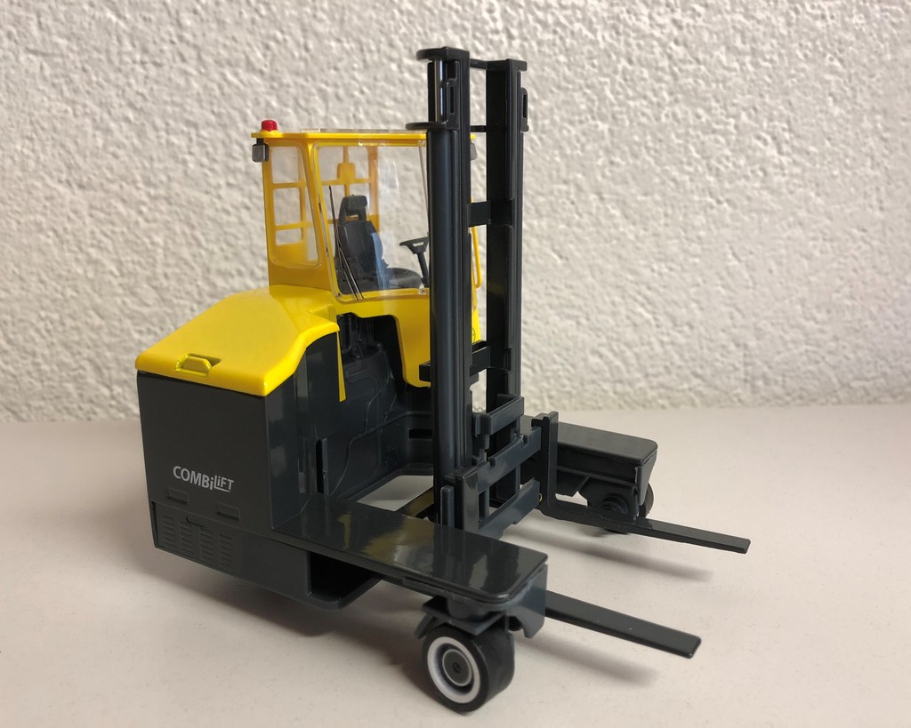COMBILIFT C4000 gelb - Vierwegestapler COMBILIFT C4000
